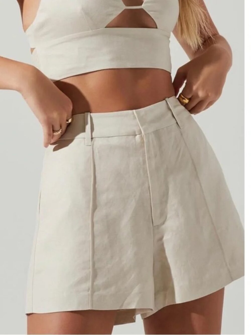 ASTR Amiah Seamed High Waist Shorts